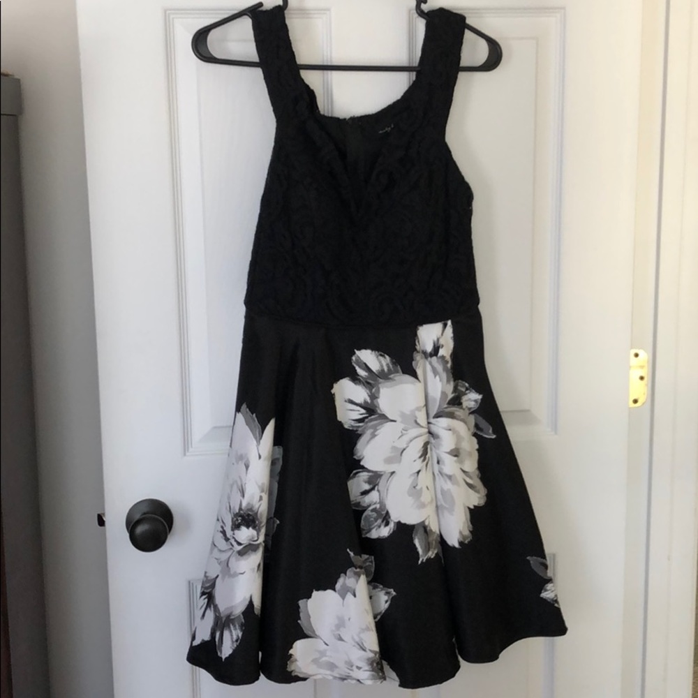 Black and White Wedding Guest or Prom Dress Size 7
